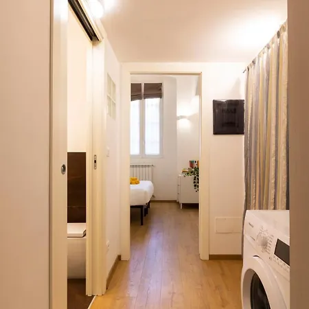 Voghera Fashion District Apartamento Milão